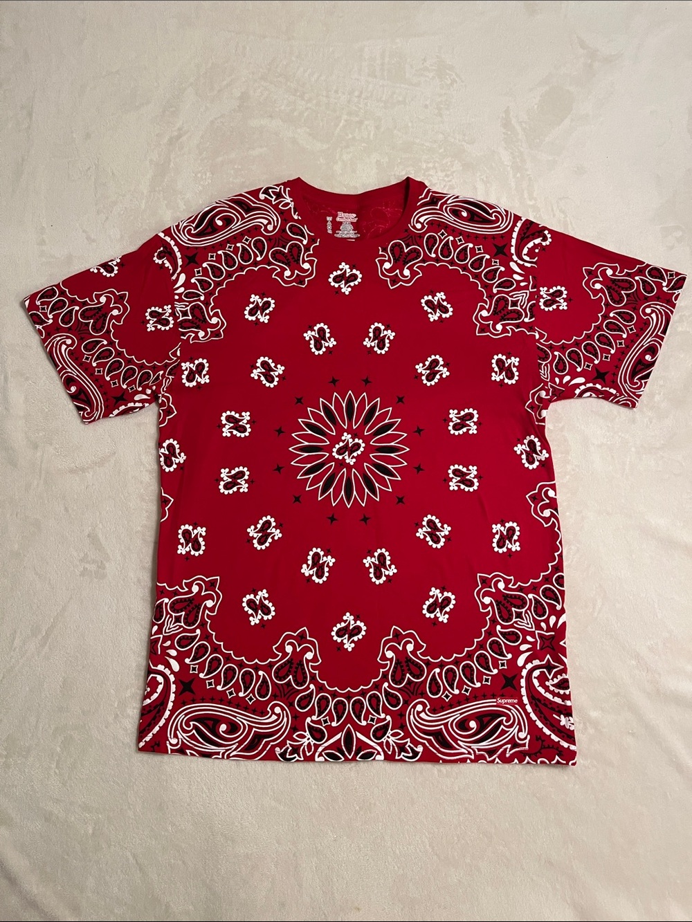 Supreme Hanes Bandana Tagless Tee